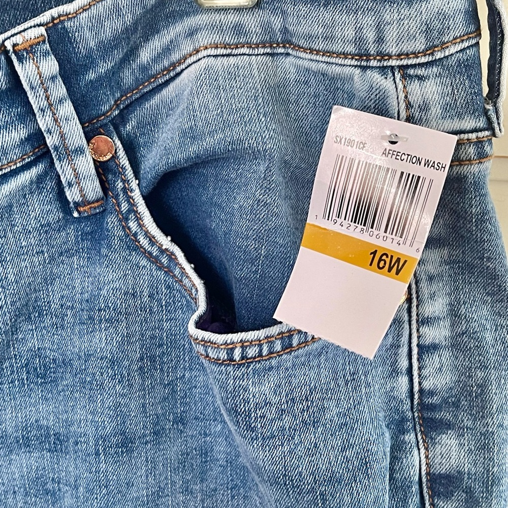 Seven7 Metro Skinny high rise Jeans - Picture 5 of 14